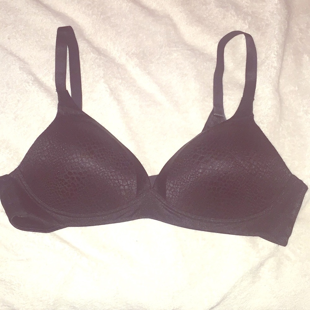 NWOT Warner’s Black Bra 38B